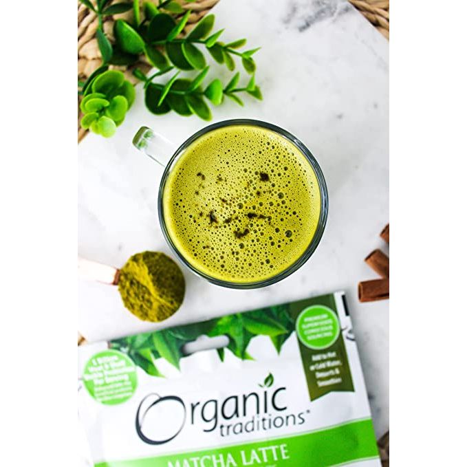 Organic Matcha Latte with Probiotics